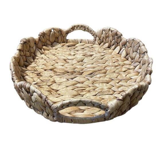 Wicker 14" Natural Color Round Scallop Edges Basket Serving Tray with Handles - Picture 3 of 5